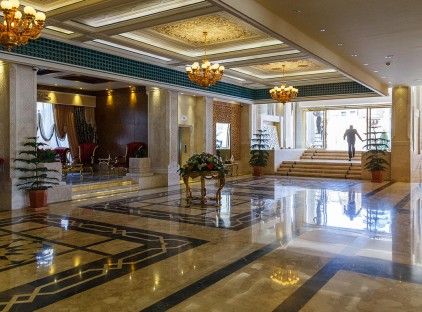 تور شیراز هتل زندیه تورنگار