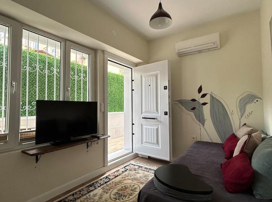 خانه مهمان EB آرت هاوس -3 تورنگار