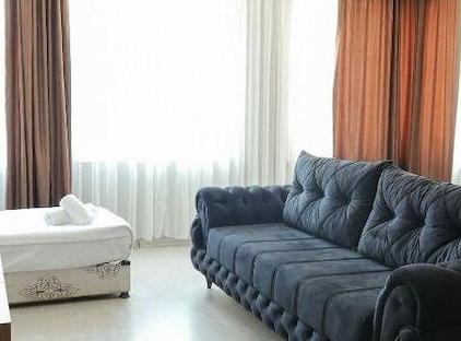 نزدیک به ساحل و فرودگاه تورنگار