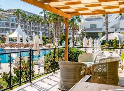 Queen's Park Rai Premium Tekirova تورنگار