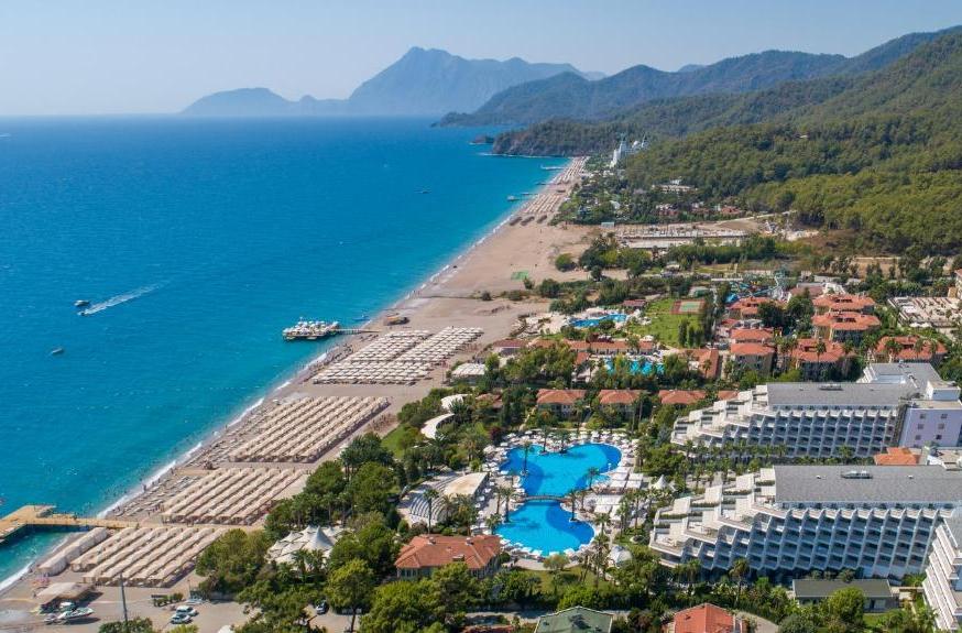 Queen's Park Rai Premium Tekirova تورنگار