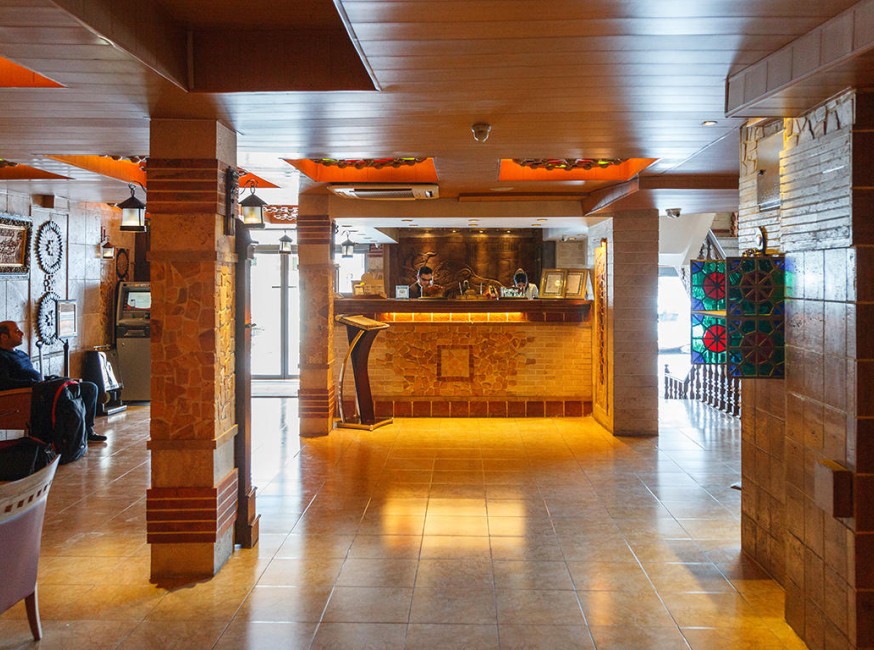 تور شیراز هتل ستارگان تورنگار