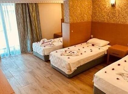 Britannia Hotel تورنگار