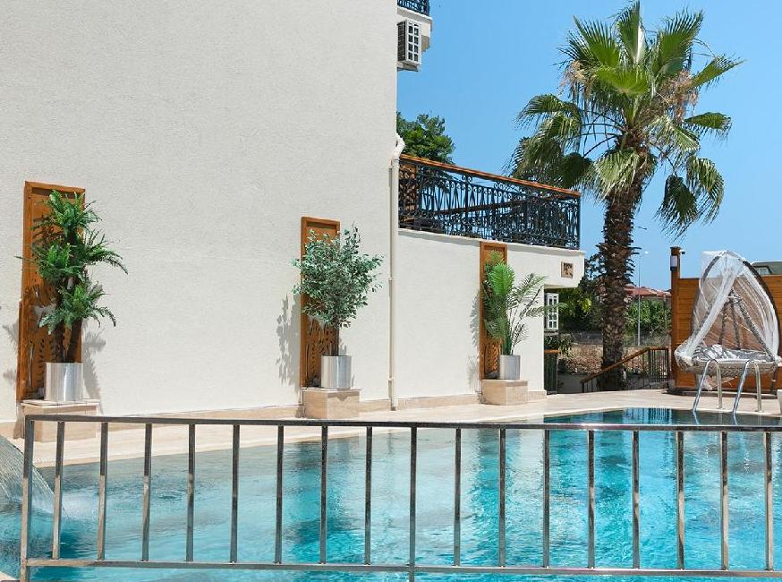 LE MARDEN HOTEL SPA تورنگار