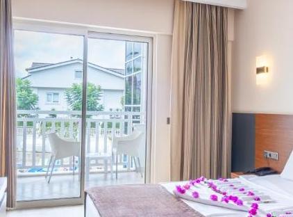 Viking Suite Hotel تورنگار