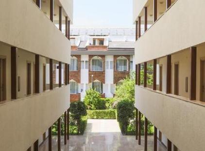 Fame Hotel تورنگار