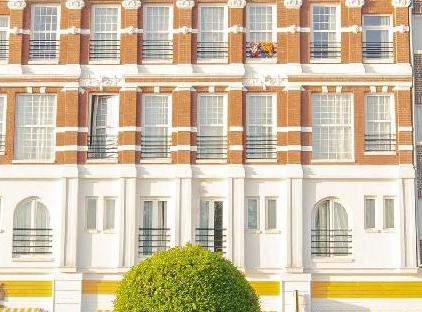 اورنج کانتی کمر تورنگار