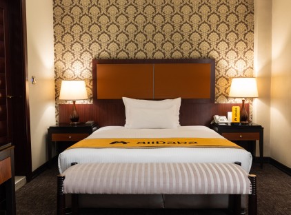 تور تهران هتل اسپیناس بلوار تورنگار