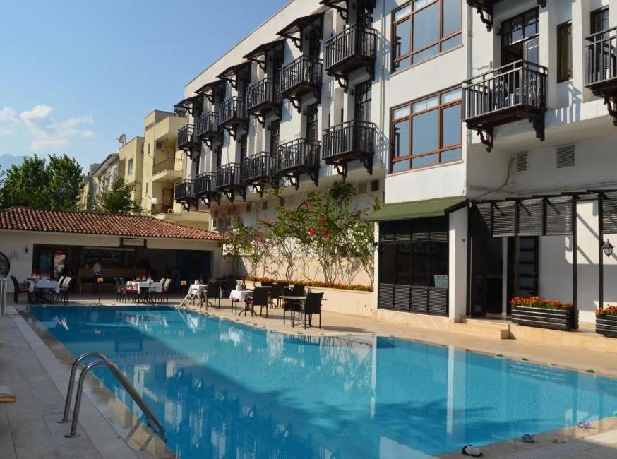 Melissa Moment Apart تورنگار