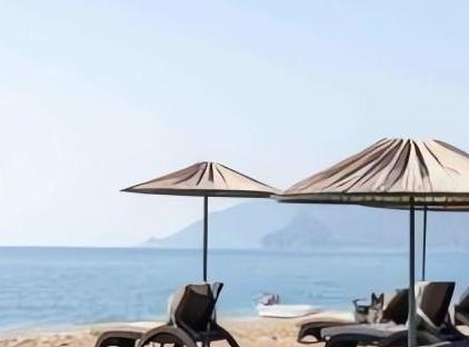 Etenna Bungalow Hotel تورنگار