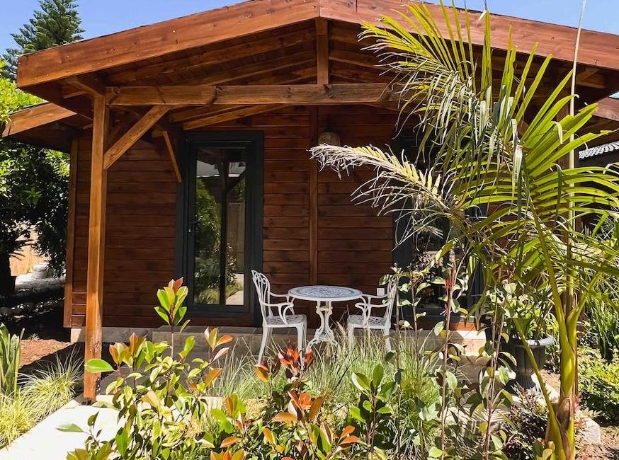 Cozy & beautiful Studio 200 meter to beach تورنگار