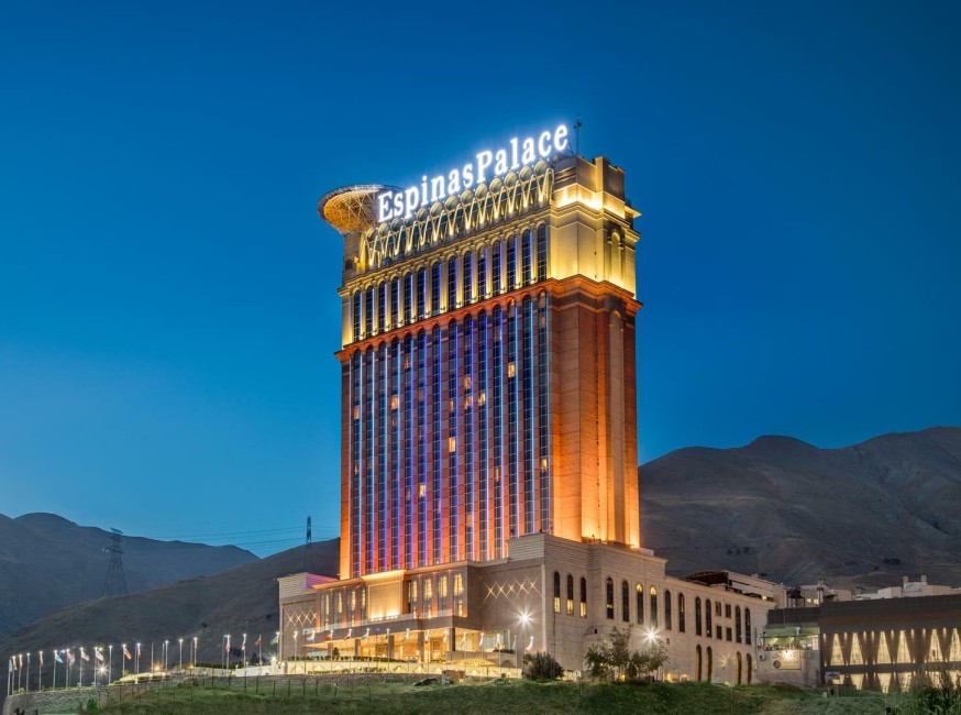 تور تهران هتل اسپیناس پالاس تورنگار