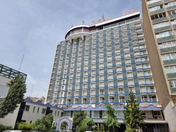 تور تهران هتل پارسیان انقلاب