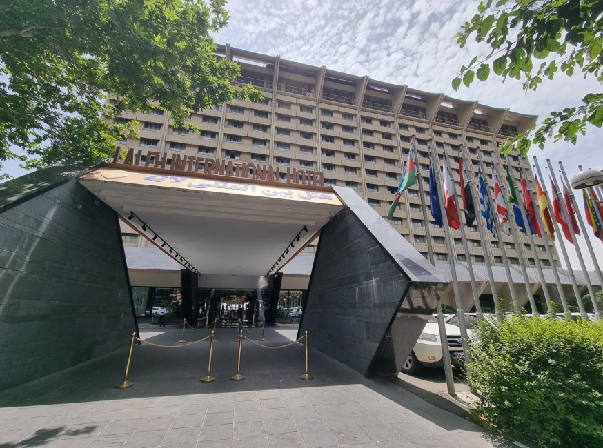 تور تهران هتل بین المللی لاله تورنگار