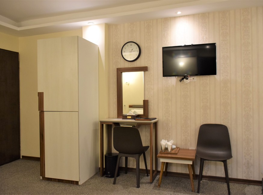 تور تهران هتل ورنوس تورنگار