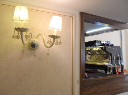 تور تهران هتل ورنوس تورنگار