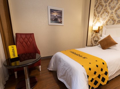 تور تهران هتل ایریانو تورنگار