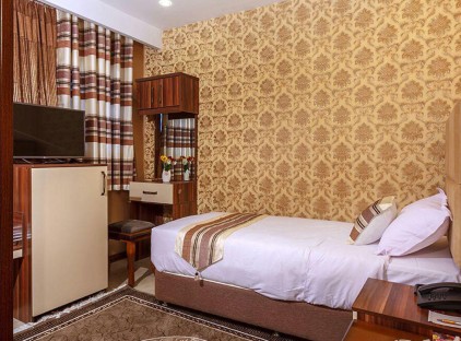 تور تهران هتل بهار تورنگار