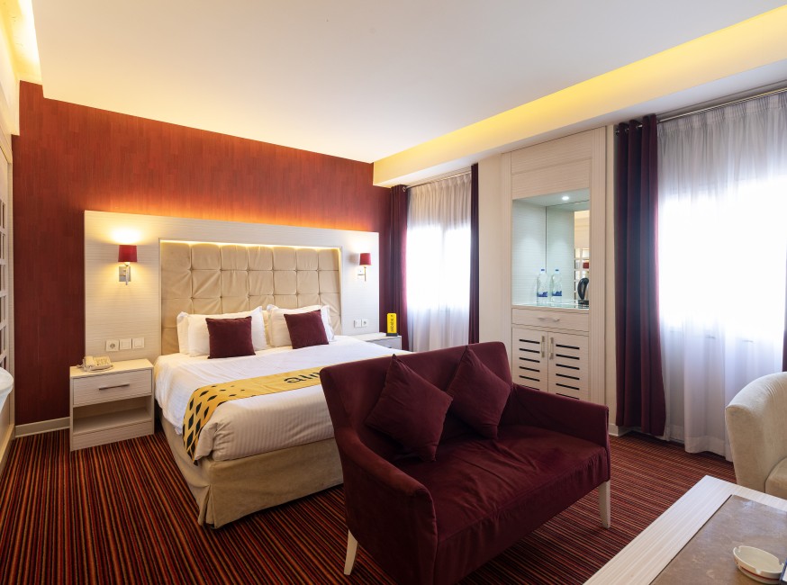 تور تهران هتل هویزه تورنگار