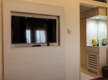 تور تهران هتل هویزه تورنگار