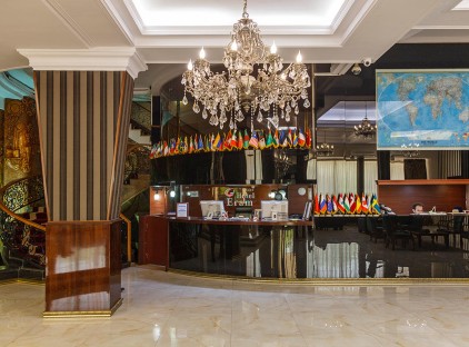 تور تهران هتل بزرگ ارم تورنگار