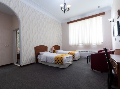 تور تهران هتل بزرگ ارم تورنگار