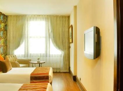 تور هتل کنک تکسیم استانبول تورنگار