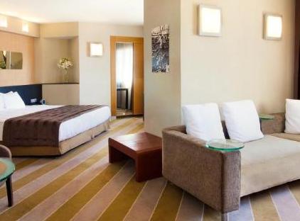 تور هتل پوینت تکسیم استانبول تورنگار