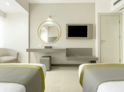 تور مشهد هتل تهران تورنگار