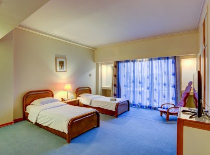 تور مشهد هتل بین المللی هما ۲ تورنگار