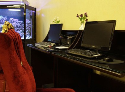 تور مشهد هتل آبان تورنگار