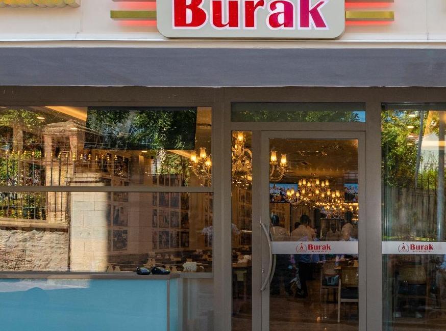 تور هتل المدینه استانبول تورنگار