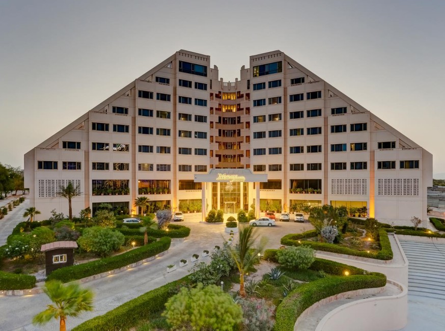 تور کیش هتل میراژ تورنگار