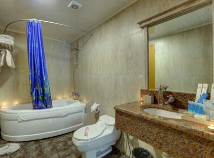 تور کیش هتل شایگان تورنگار