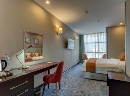 تور قشم هتل آوینا تورنگار